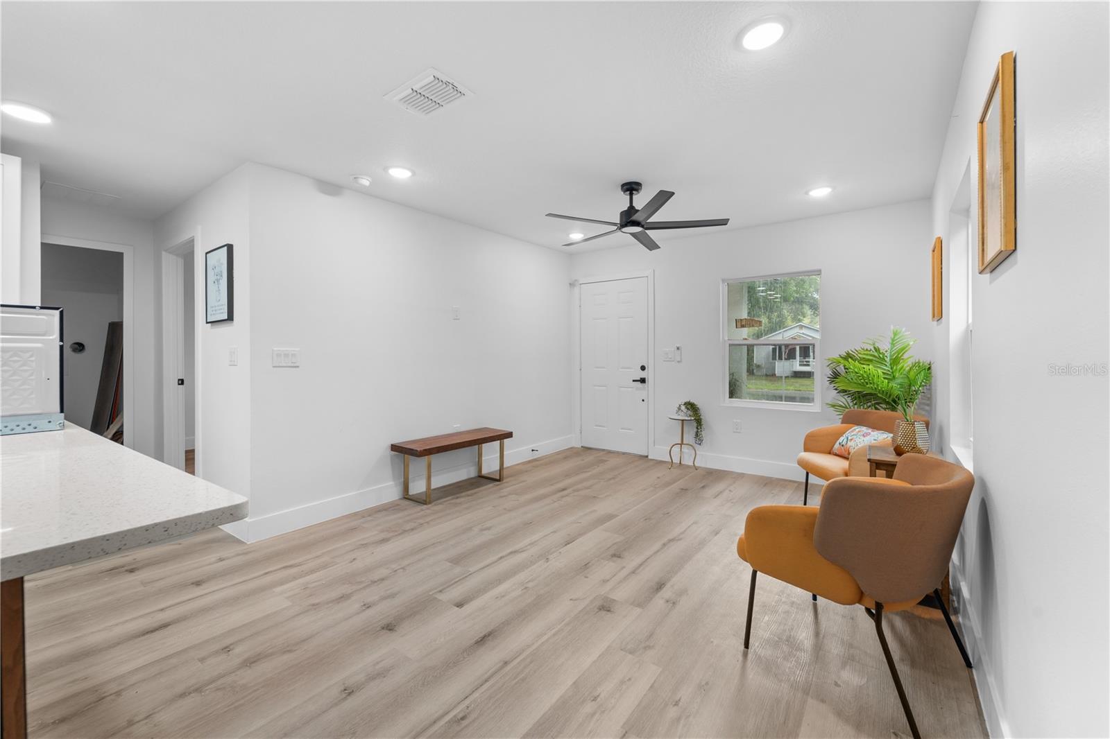 LAKE JOHNS SHORES - Residential