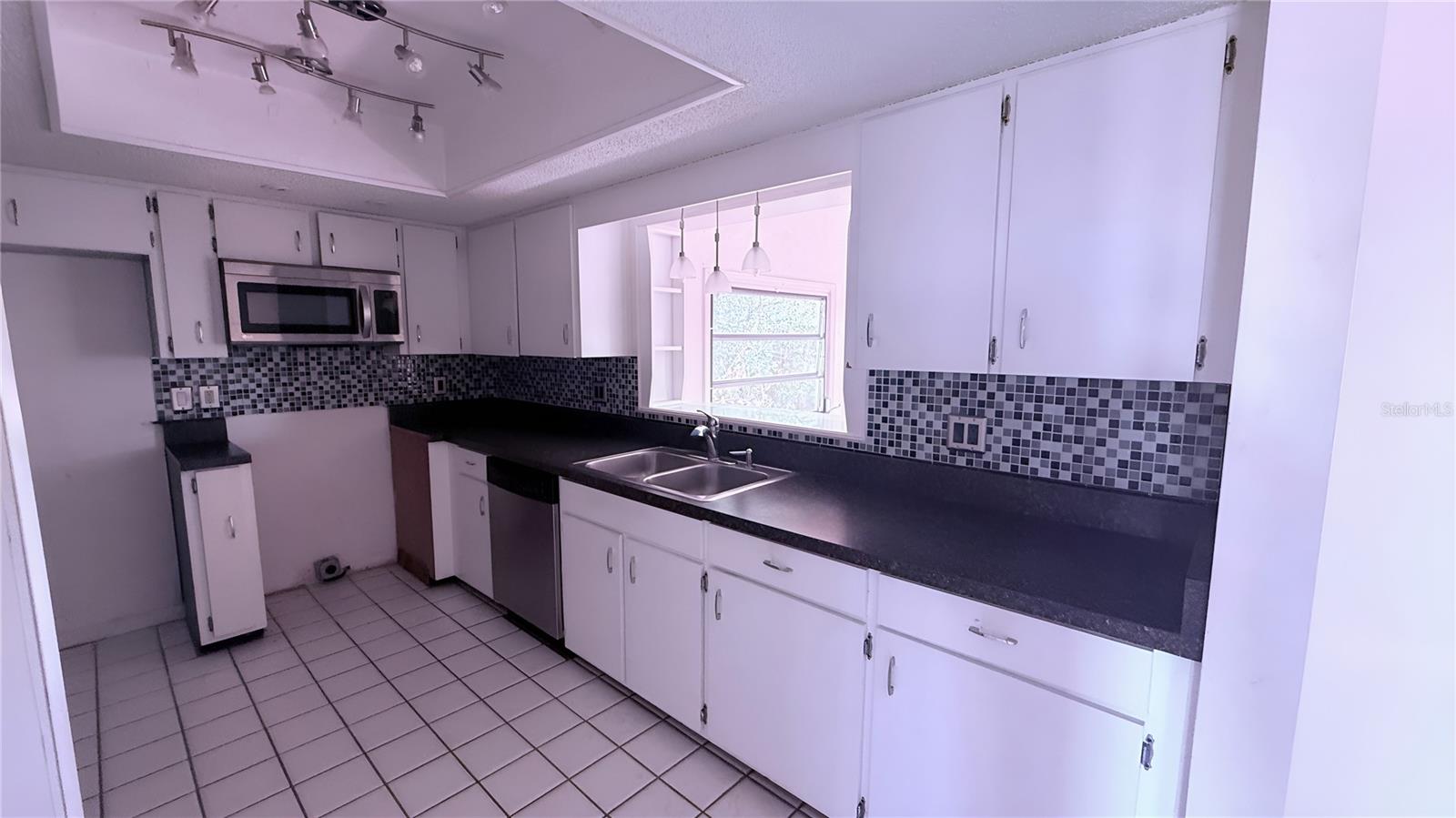 DELTONA LAKES UNIT 04 - Residential