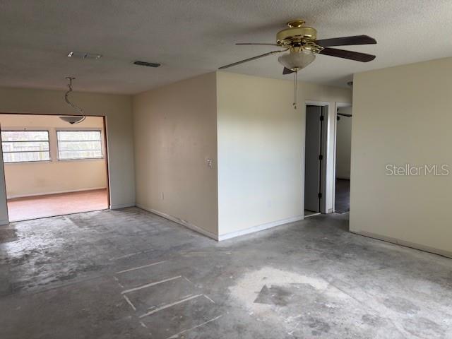 DELTONA LAKES UNIT 04 - Residential