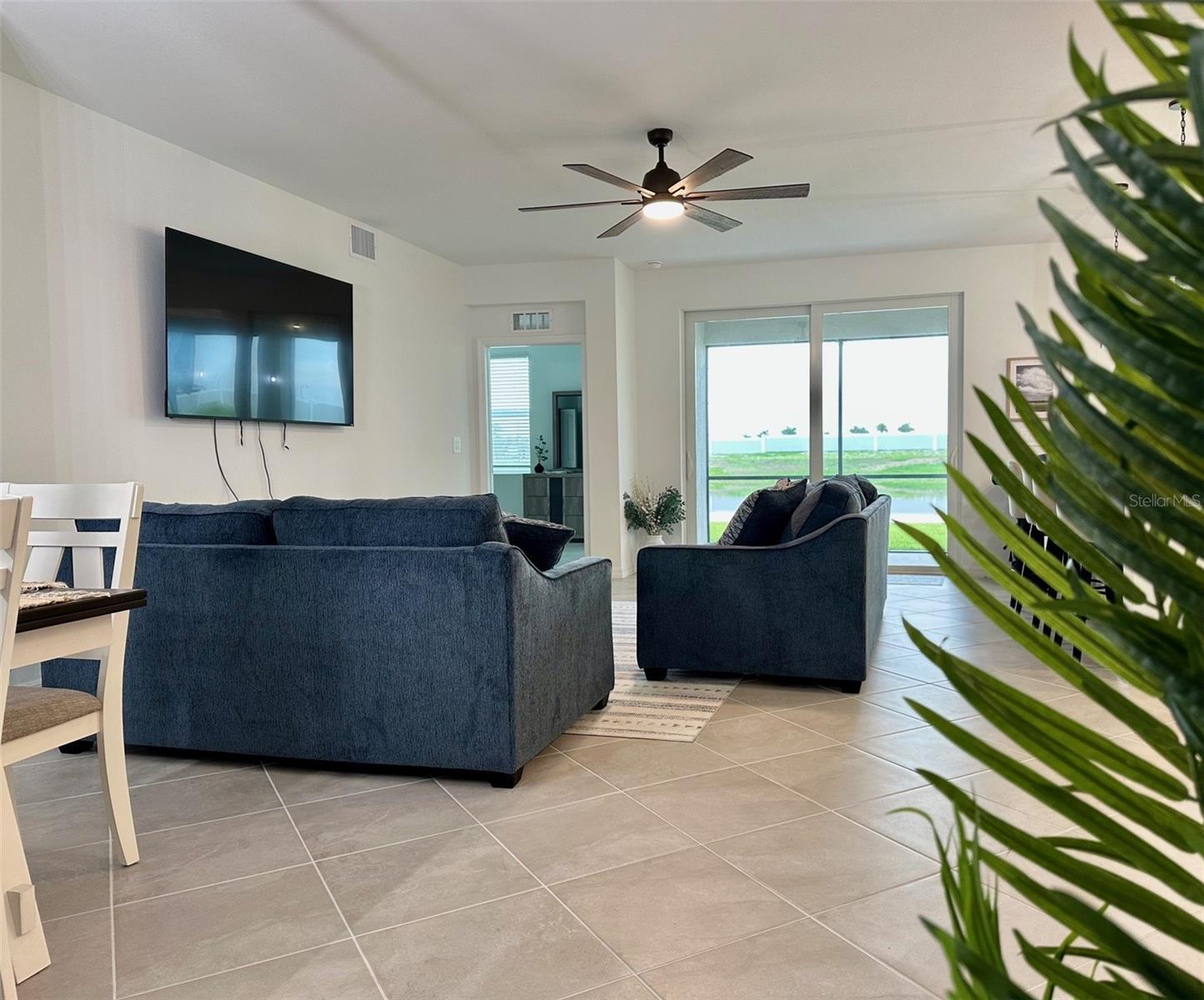 WELLEN PARK GOLF & COUNTRY CLUB - Residential Lease