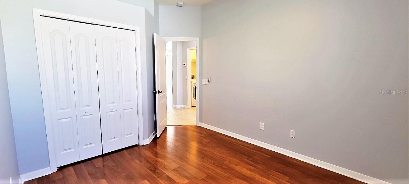 OAK CREEK - Residential Lease