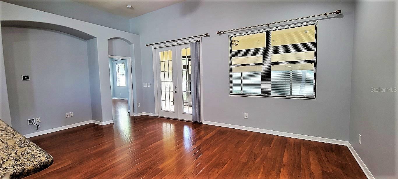 OAK CREEK - Residential Lease