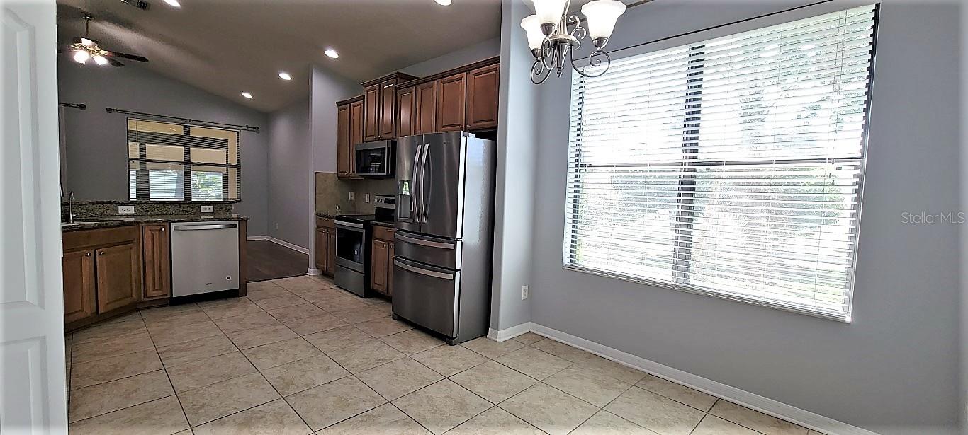 OAK CREEK - Residential Lease