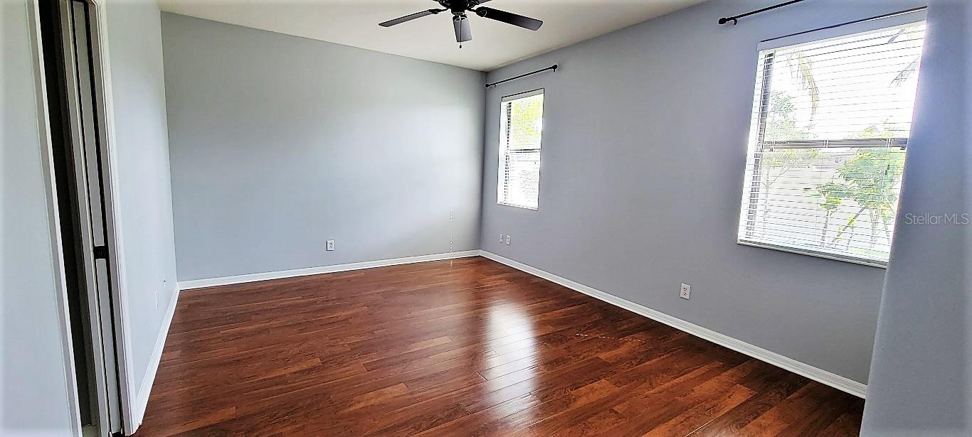 OAK CREEK - Residential Lease