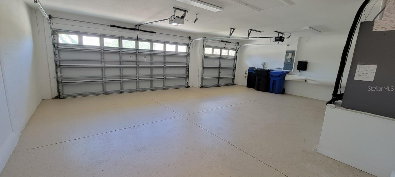 OAK CREEK - Residential Lease