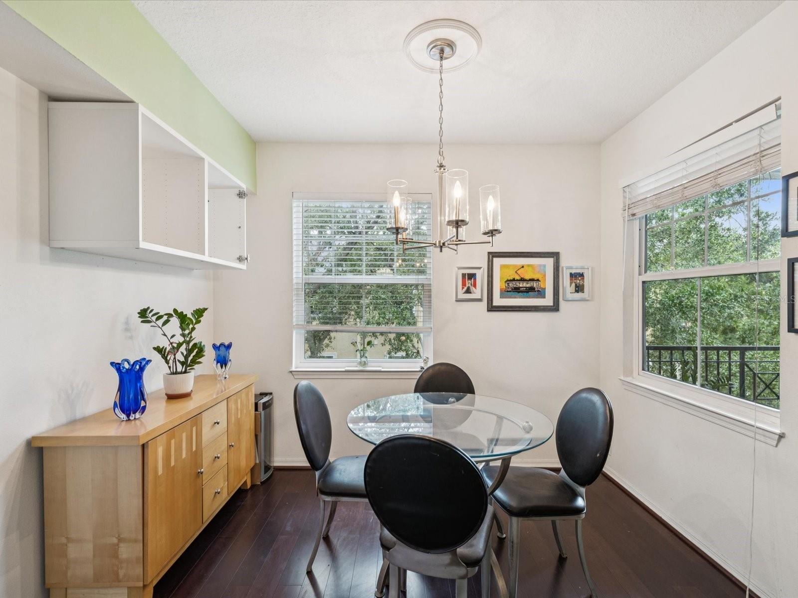 2010 E PALM AVENUE 14303