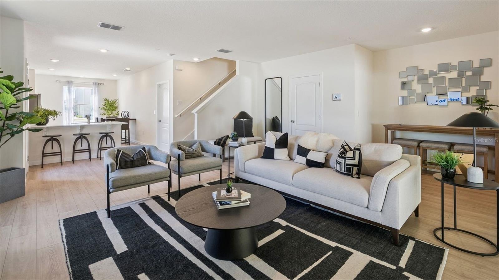 OAK POINTE - Residential