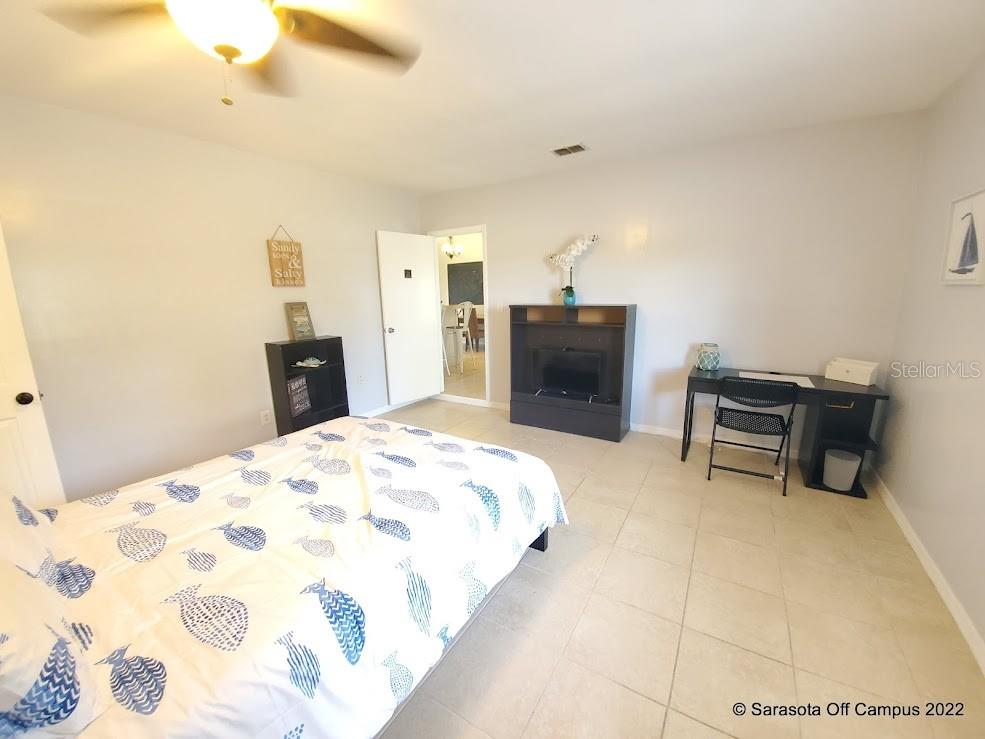 PALM GROVE - Residential Lease