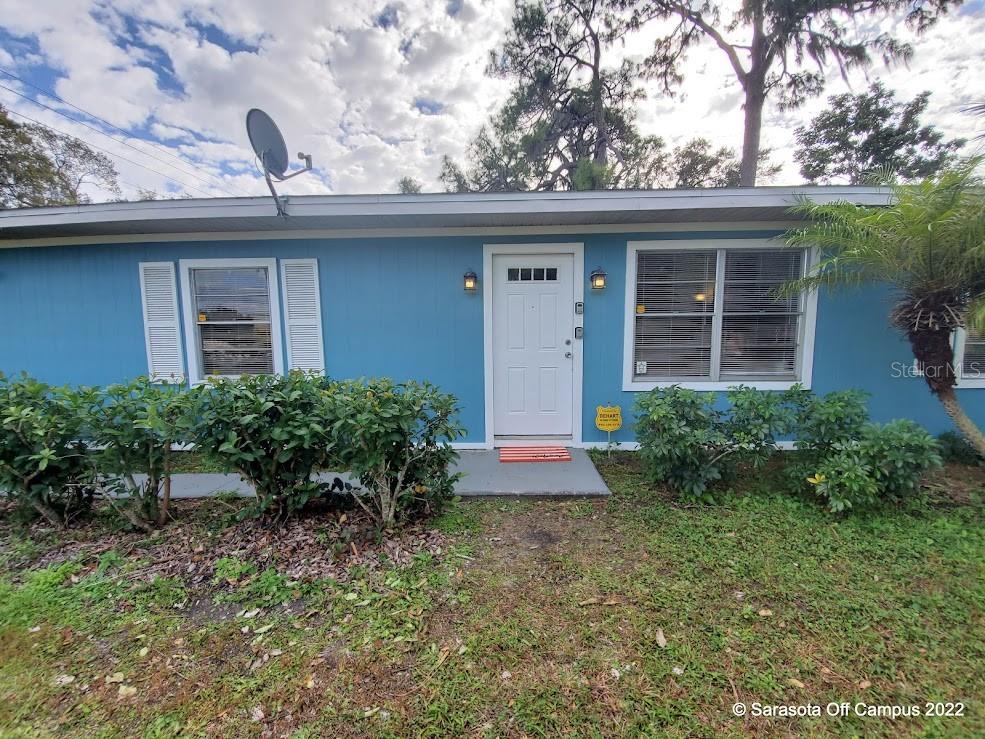 PALM GROVE - Residential Lease
