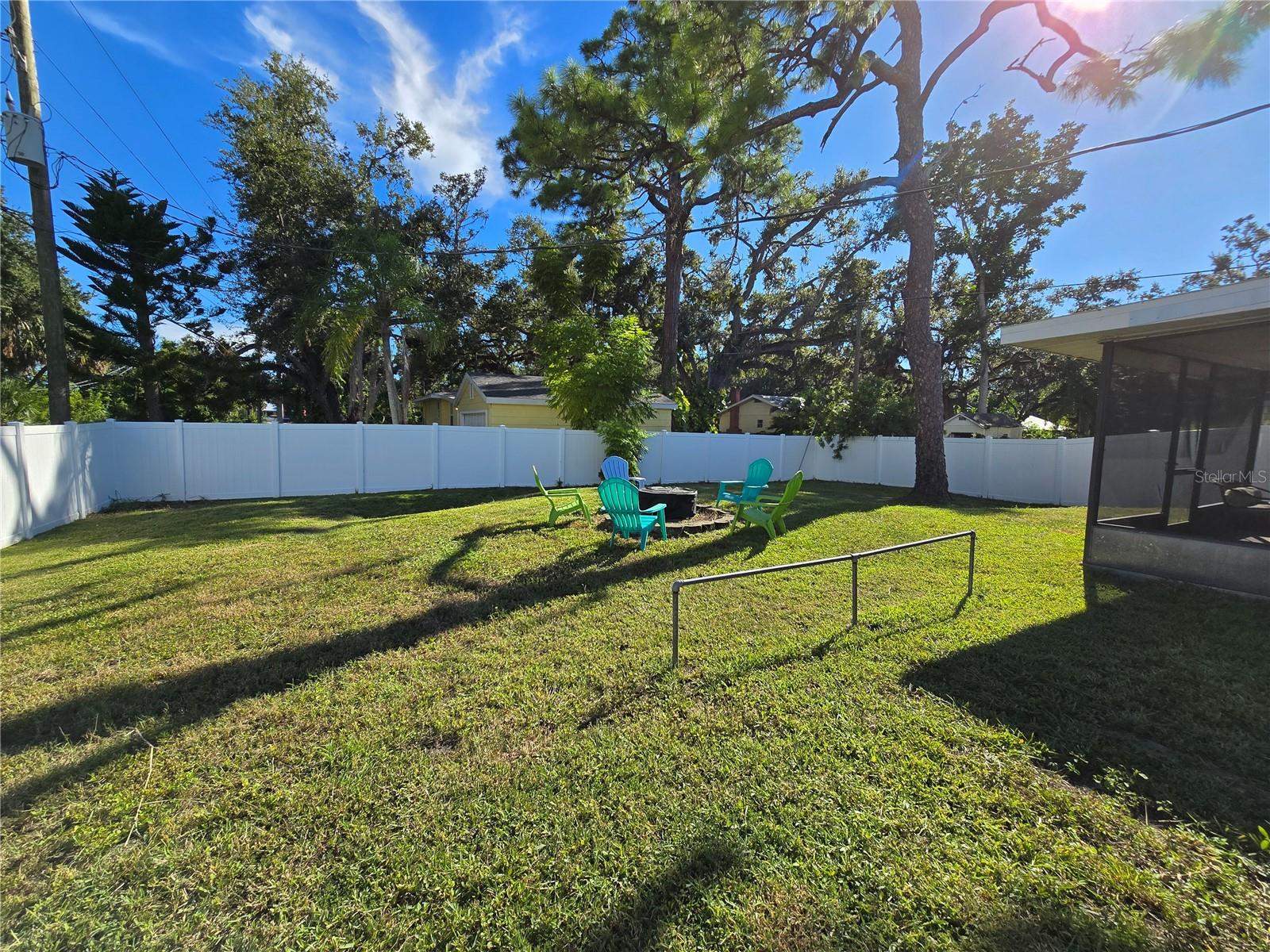 PALM GROVE - Residential Lease