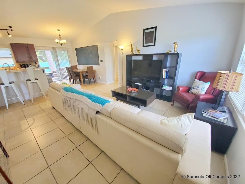 PALM GROVE - Residential Lease