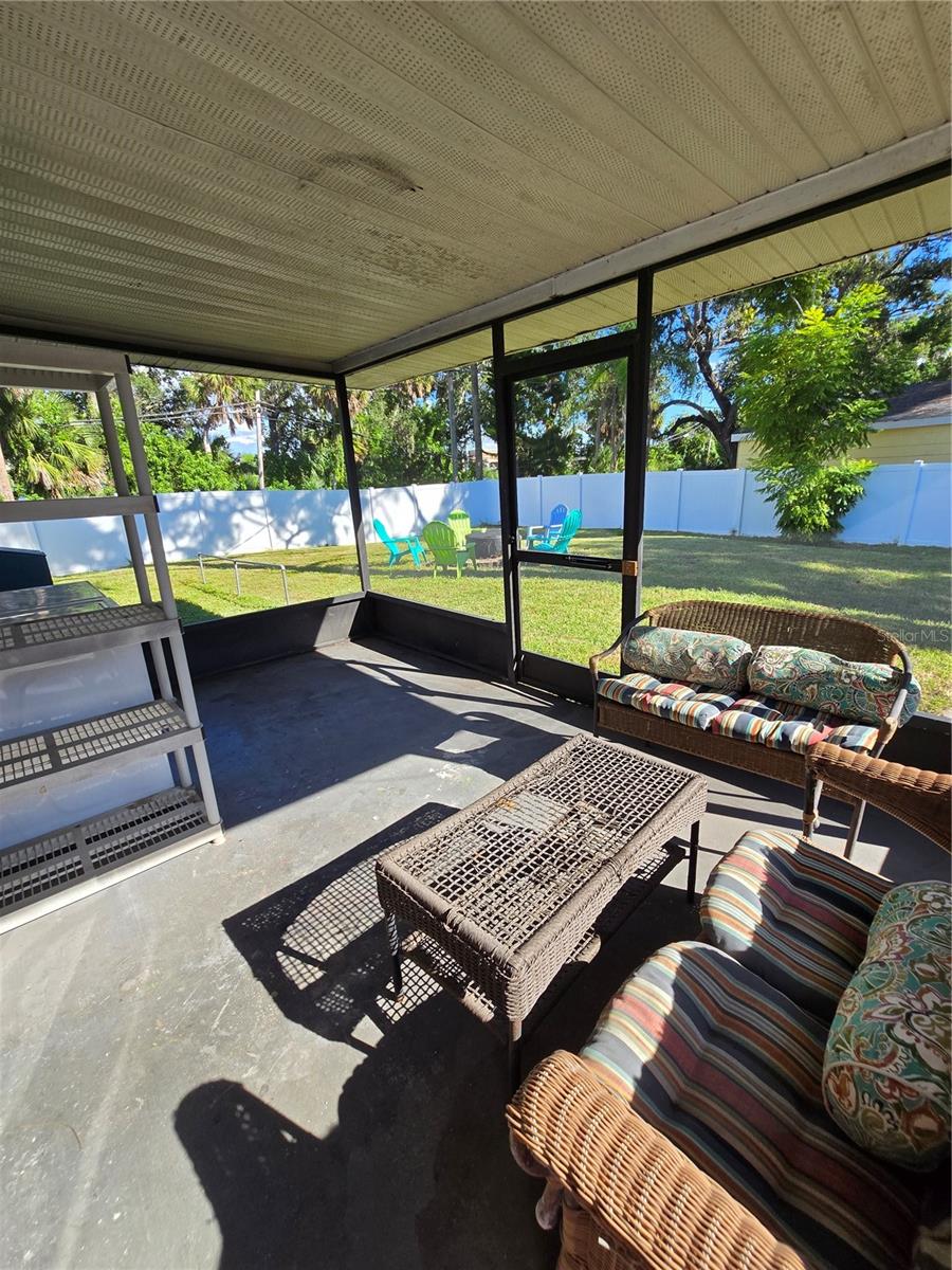 PALM GROVE - Residential Lease