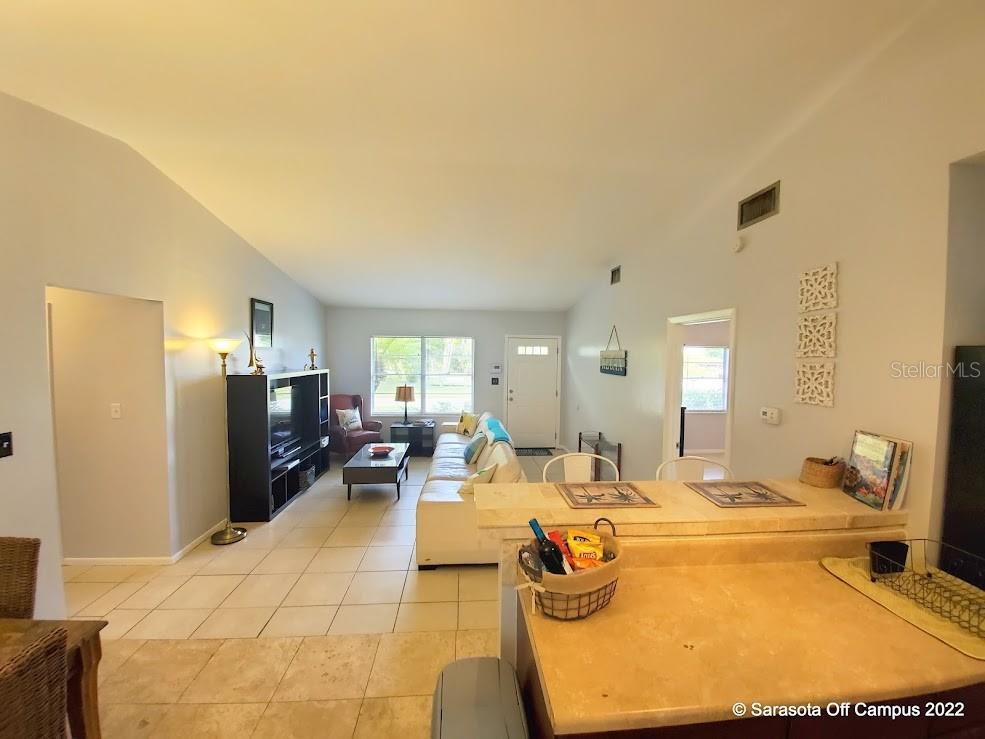 PALM GROVE - Residential Lease