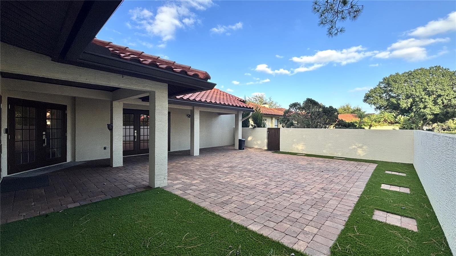 GRANADA VILLAS PH 03 - Residential Lease