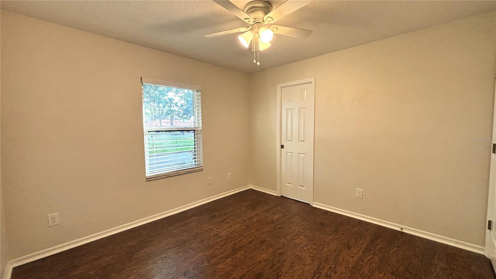 GRANADA VILLAS PH 03 - Residential Lease