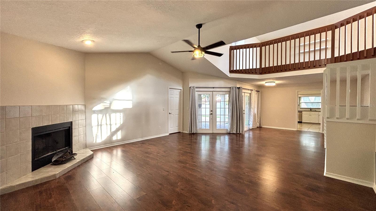 GRANADA VILLAS PH 03 - Residential Lease