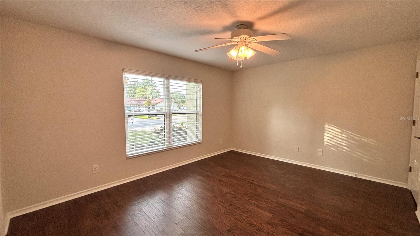 GRANADA VILLAS PH 03 - Residential Lease