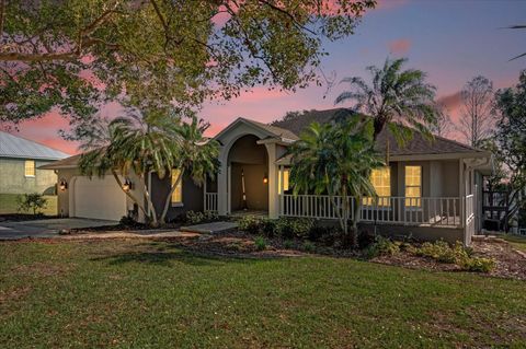 A home in AUBURNDALE