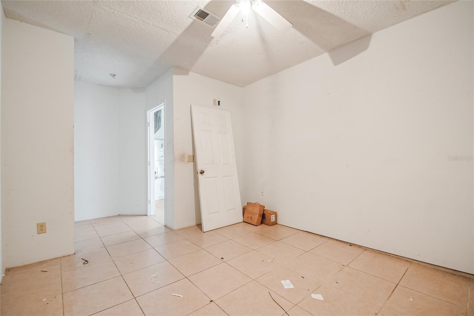 BVL UNIT 8 1ST ADD - Residential