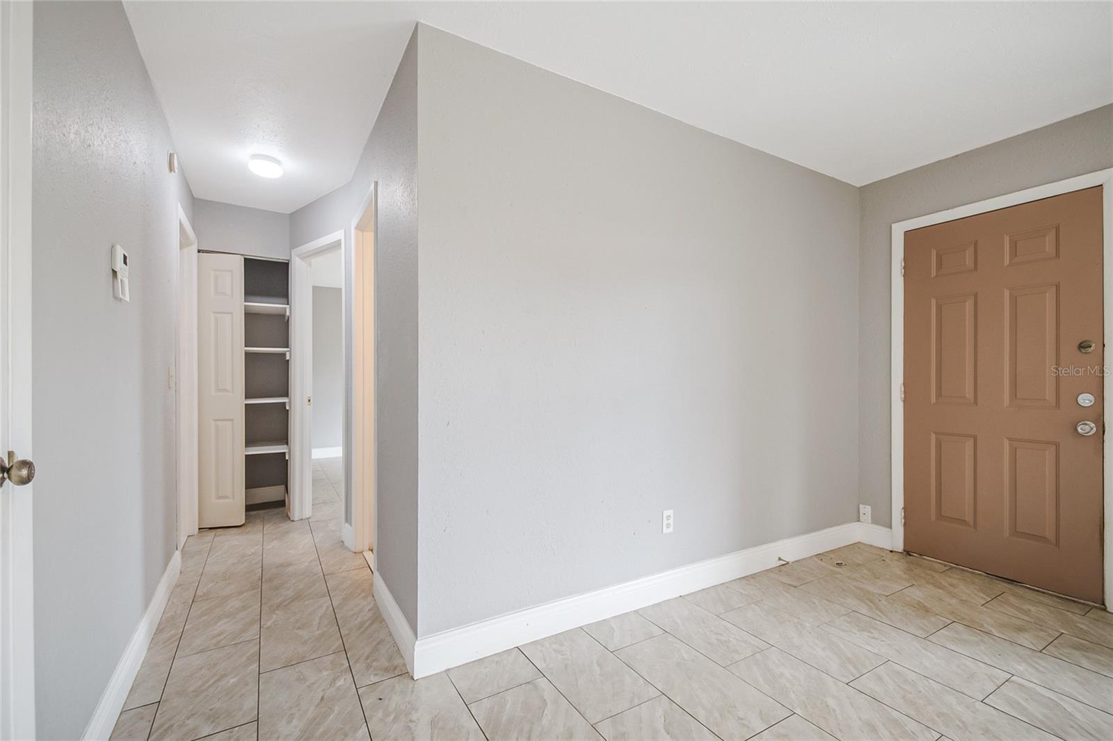 BVL UNIT 8 1ST ADD - Residential