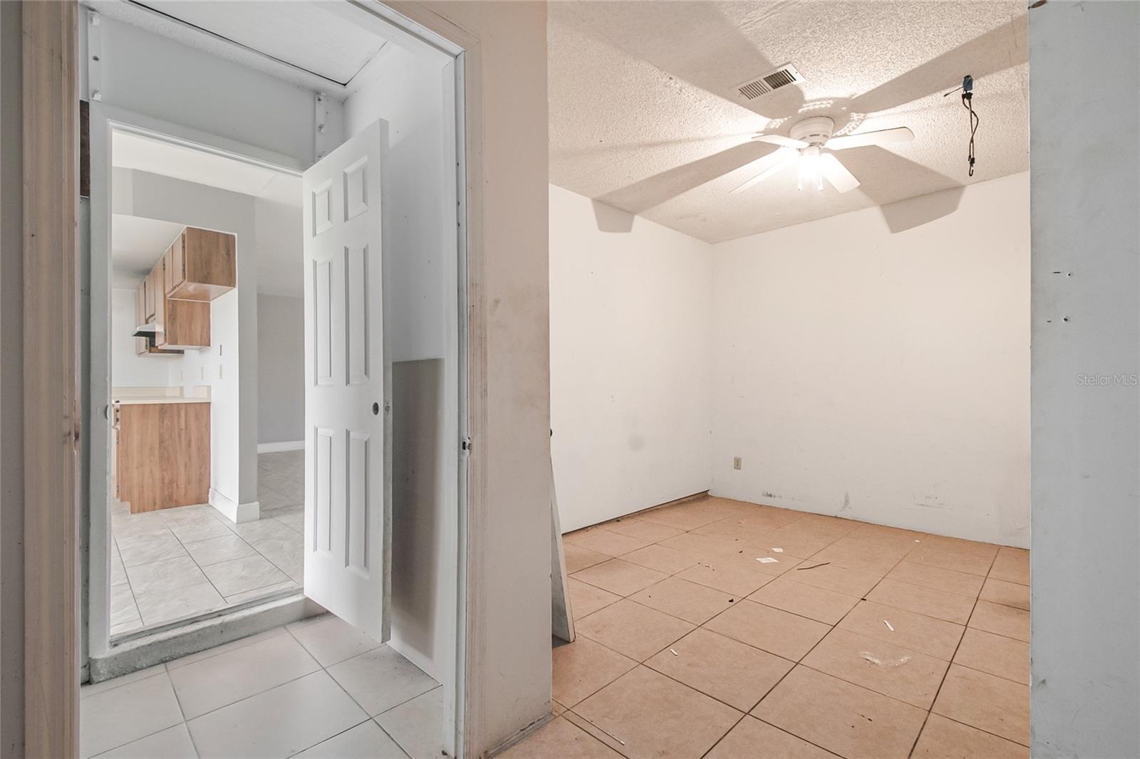 BVL UNIT 8 1ST ADD - Residential