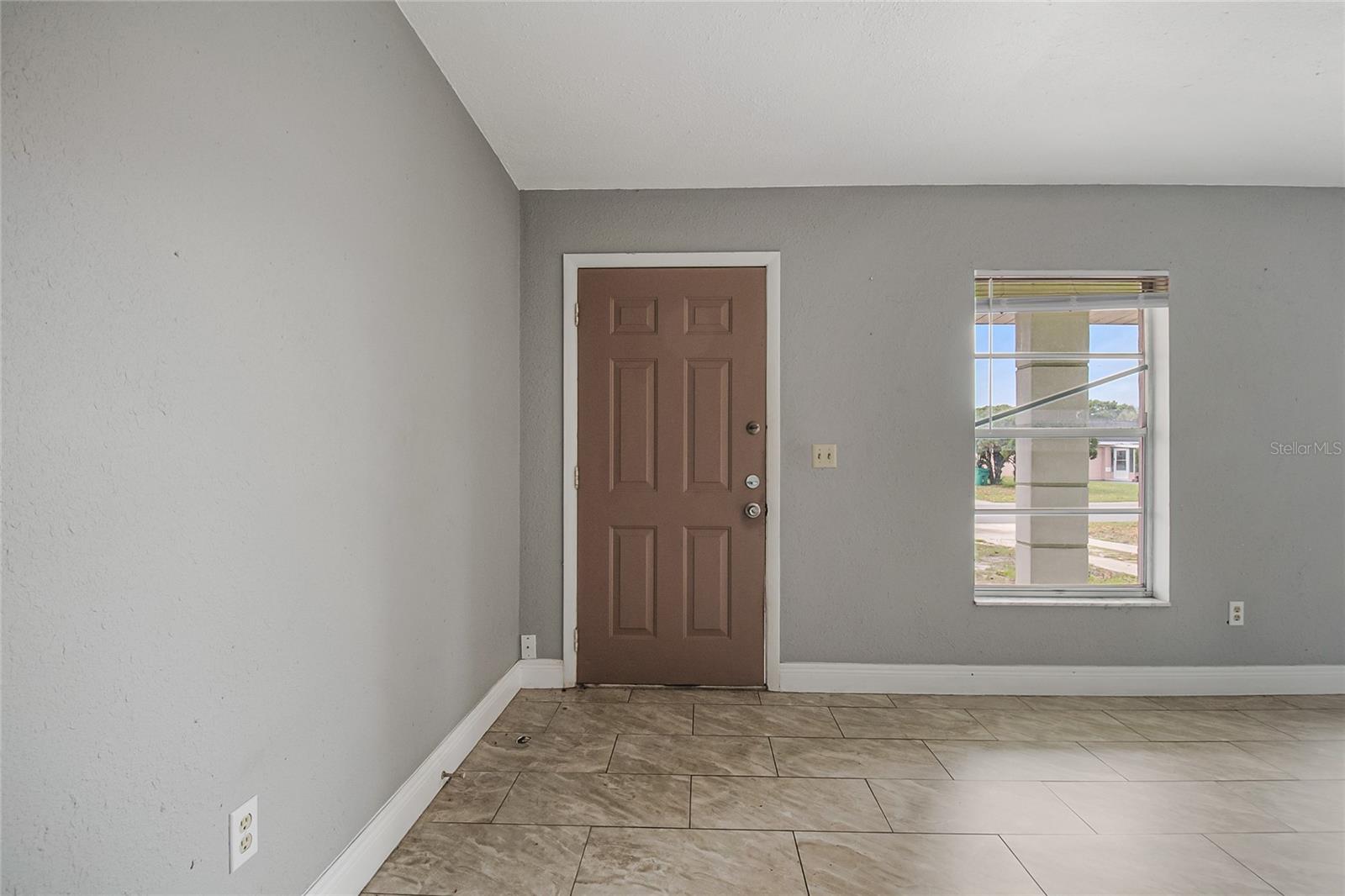 BVL UNIT 8 1ST ADD - Residential