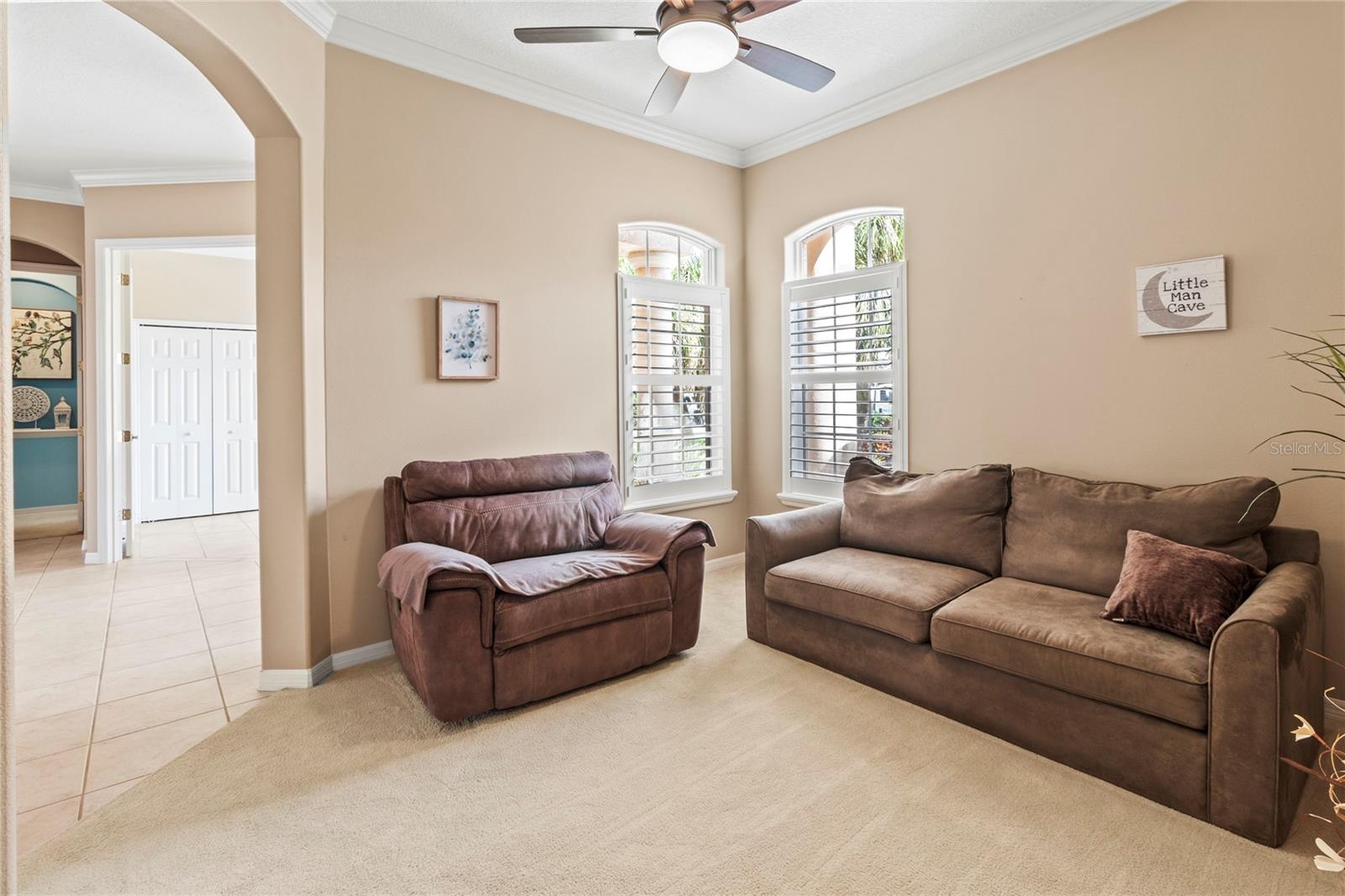 866 OAK BRIAR LANE
