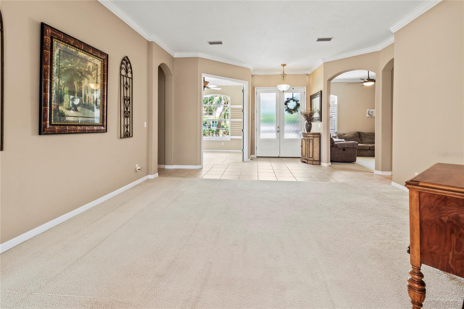 866 OAK BRIAR LANE