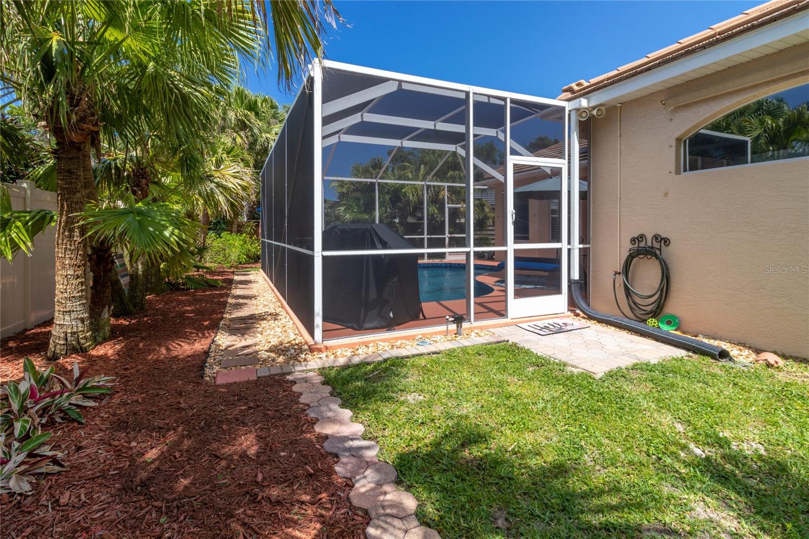 PARK TRACE ESTATES - Residential