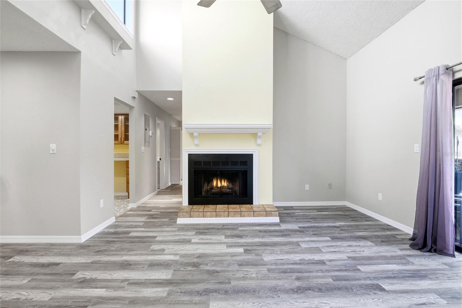 ULTRA VISTA CONDO - Residential