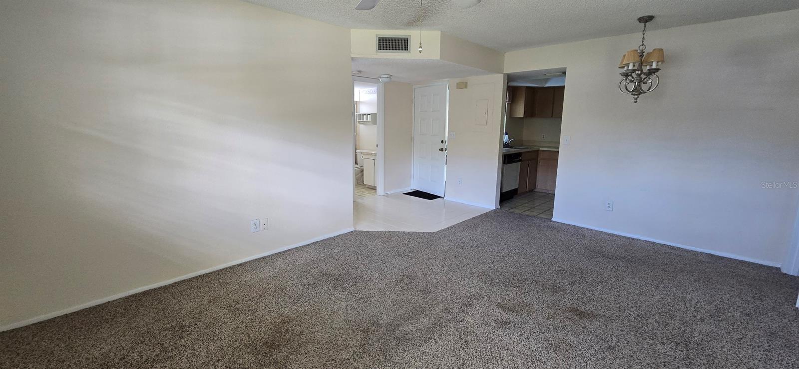 SILVER DOWNS - Residential Lease