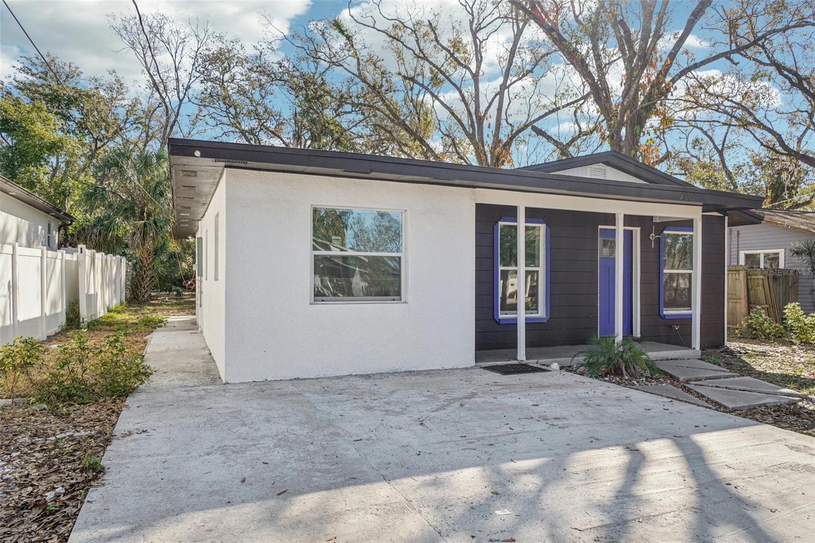 7019 N WILLOW AVENUE