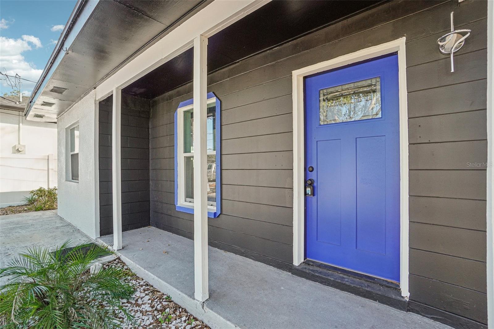 7019 N WILLOW AVENUE