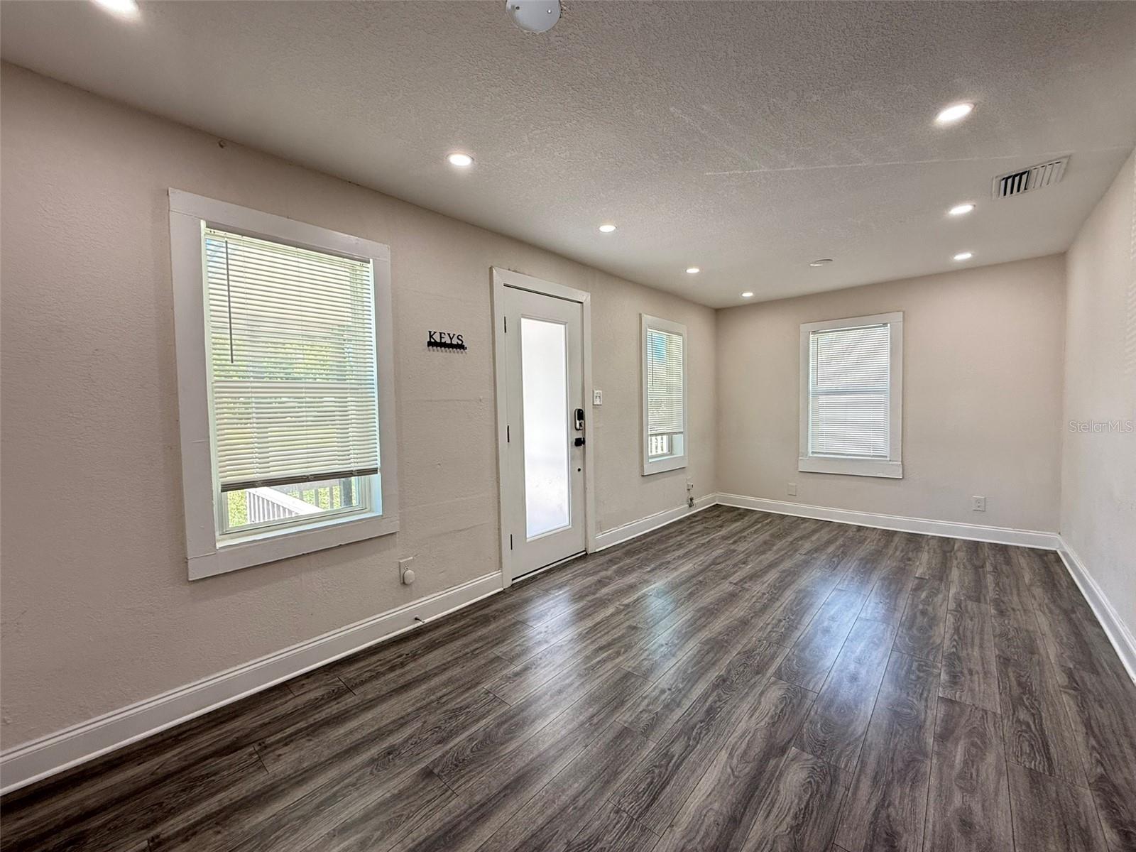 SINEWOOD - Residential Lease