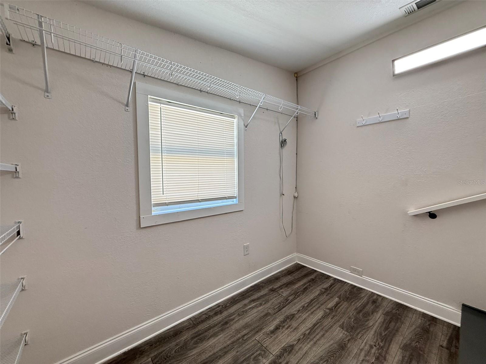 SINEWOOD - Residential Lease