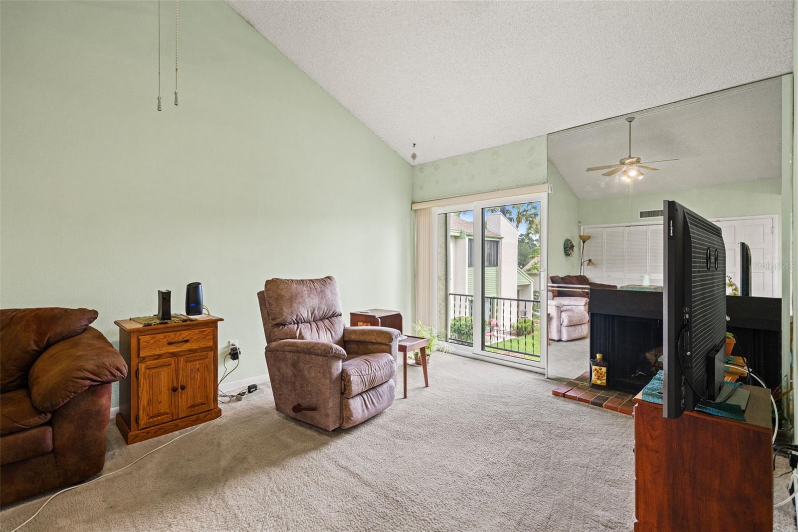 4138 PINELAKE LANE 201