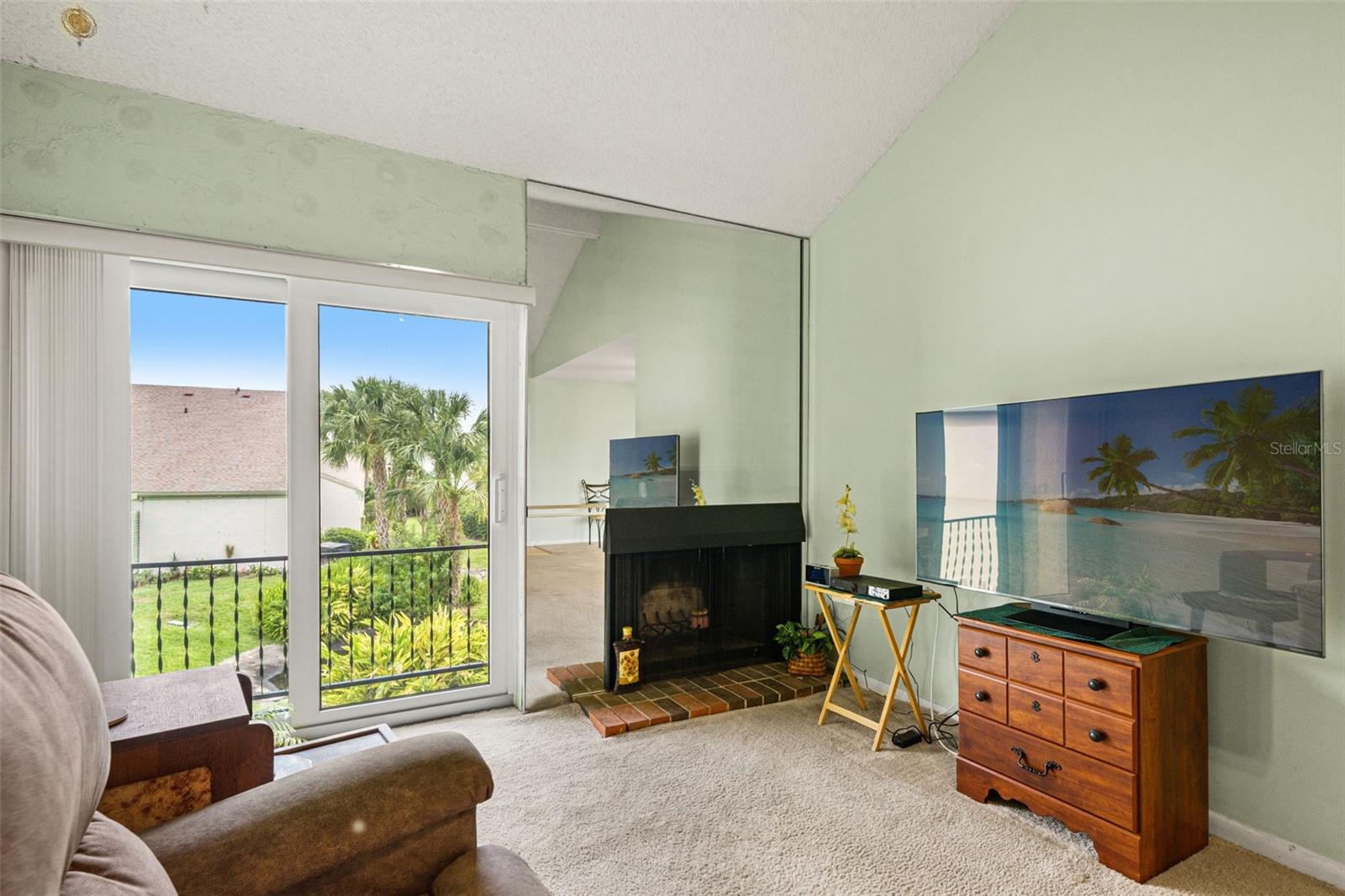 CARROLLWOOD VILLAGE PINE LAKE - Residential