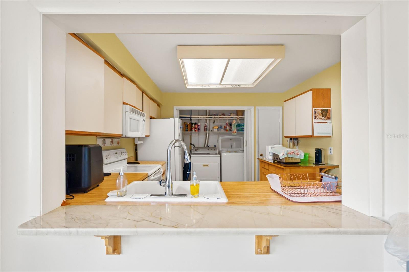 CARROLLWOOD VILLAGE PINE LAKE - Residential