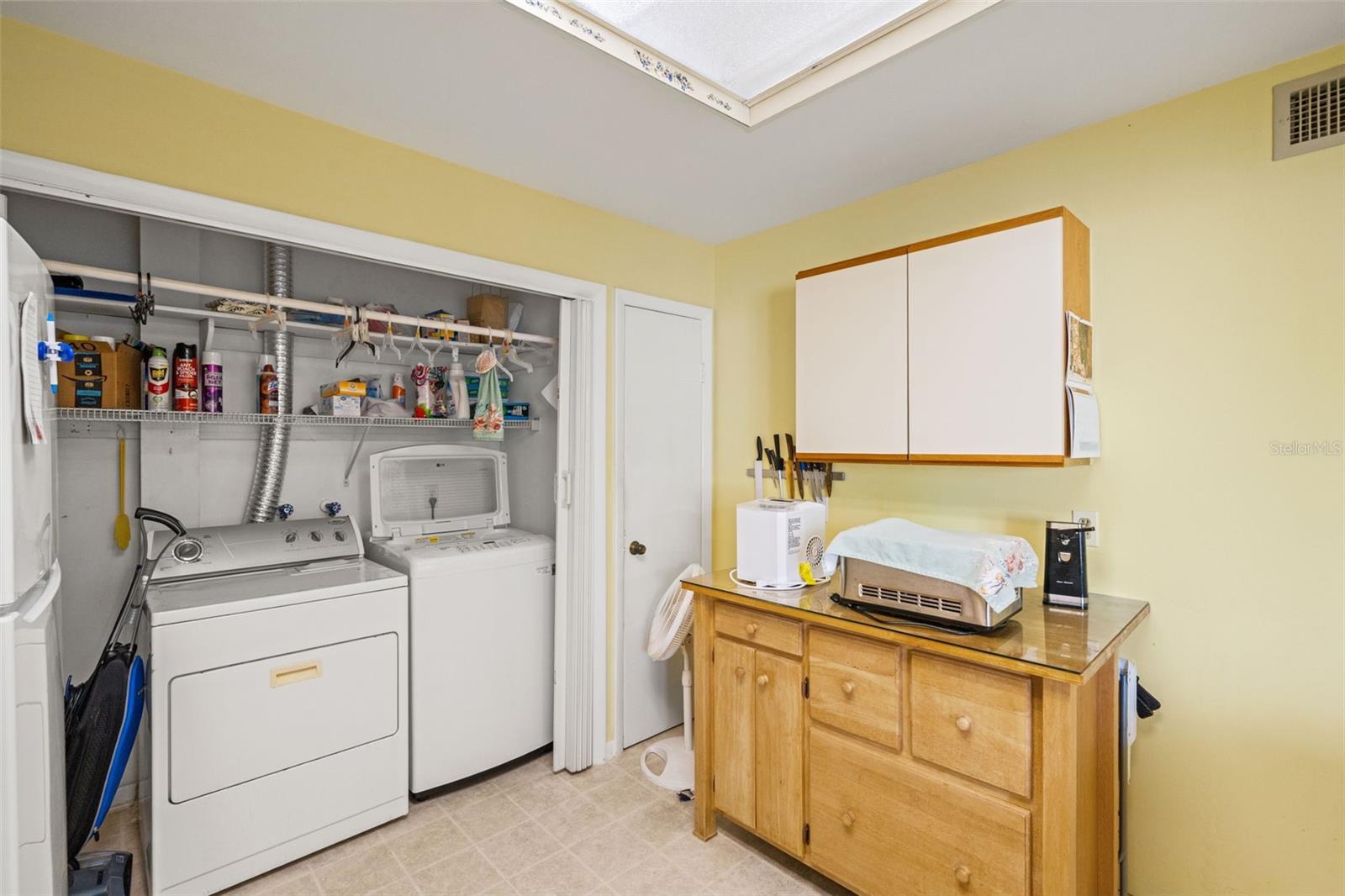 CARROLLWOOD VILLAGE PINE LAKE - Residential