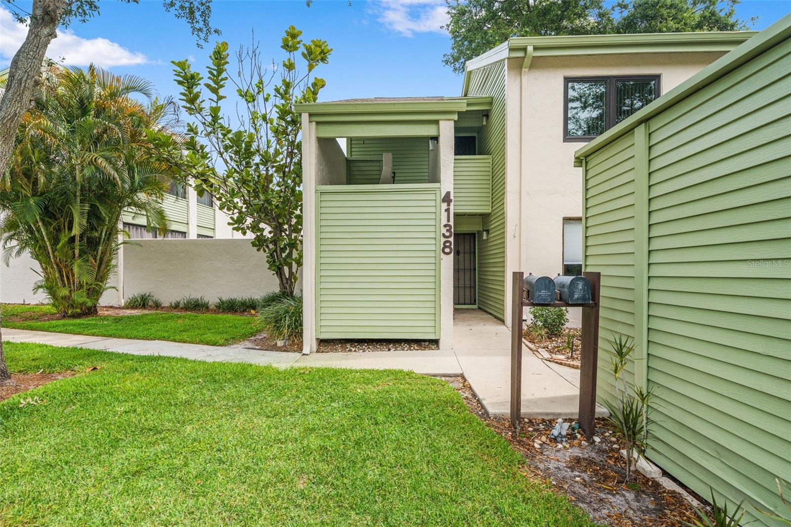 CARROLLWOOD VILLAGE PINE LAKE - Residential