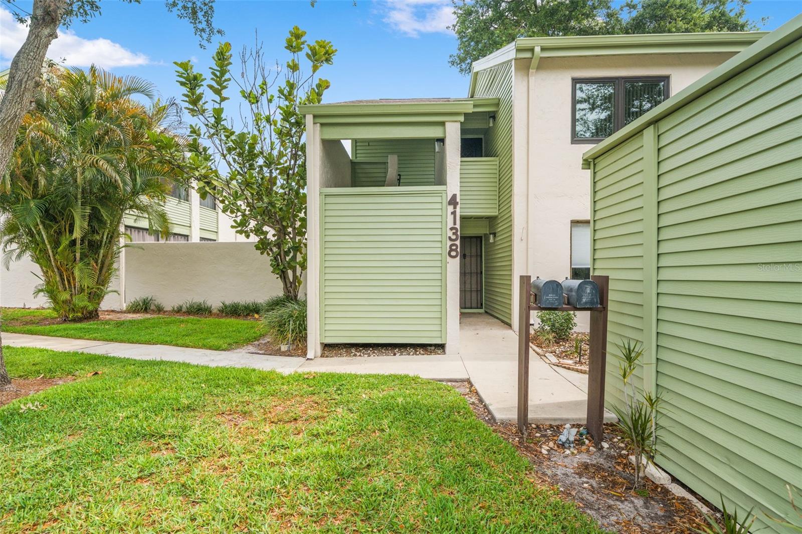 CARROLLWOOD VILLAGE PINE LAKE - Residential