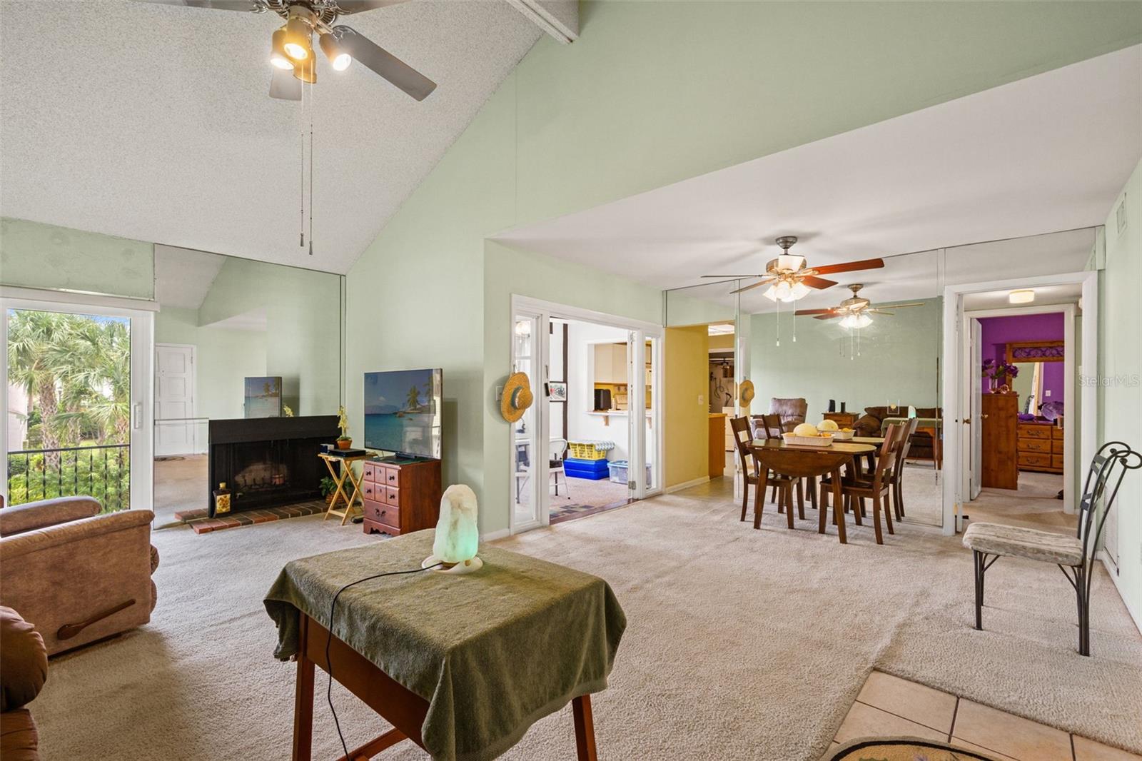 4138 PINELAKE LANE 201