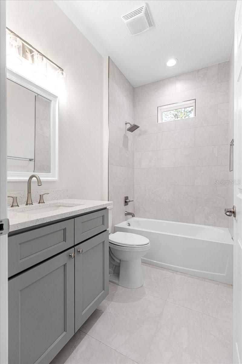 ROLLING HILLS UN 02 - Residential