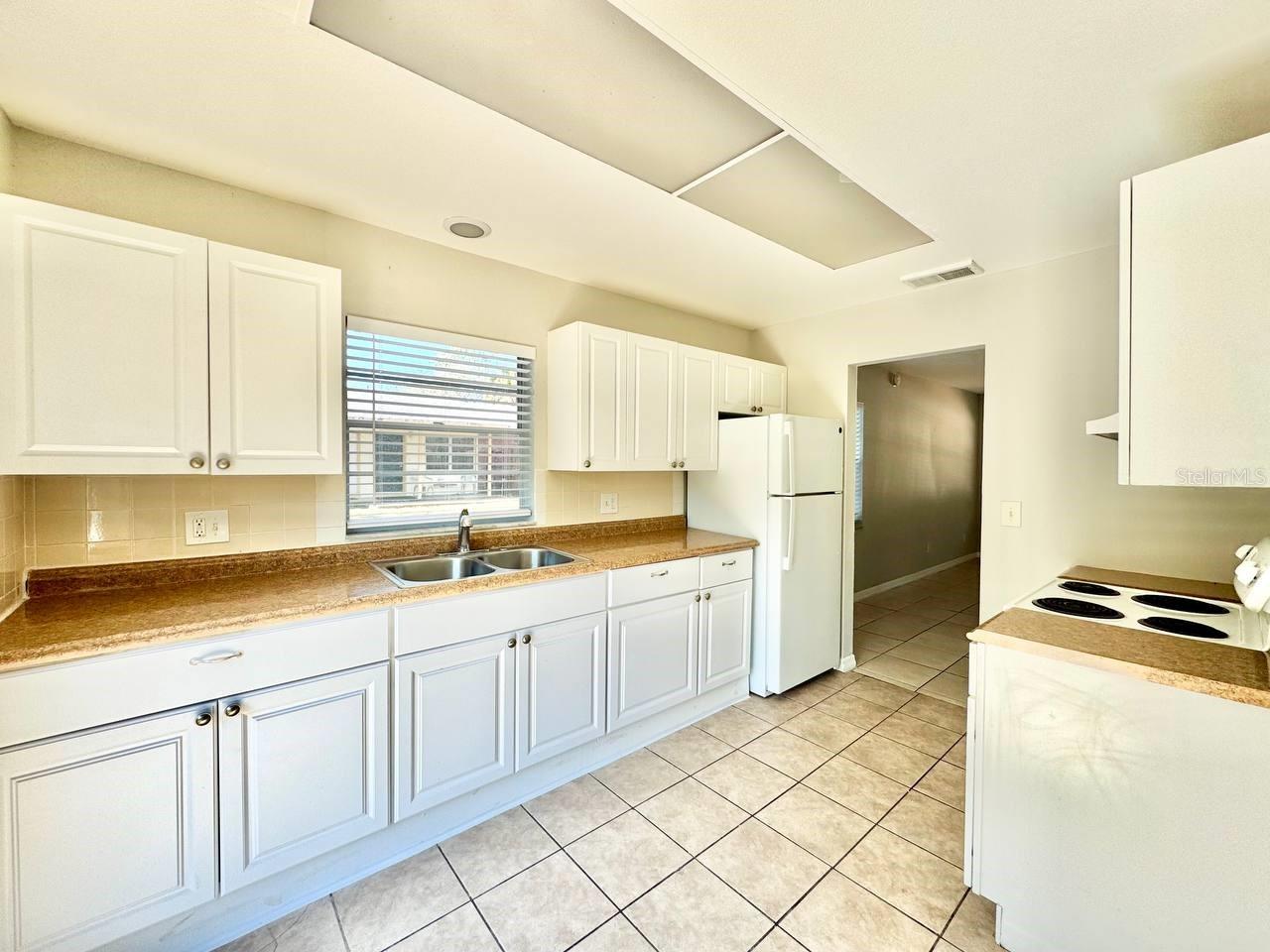 BELLEAIR HIGHLANDS - Residential Lease