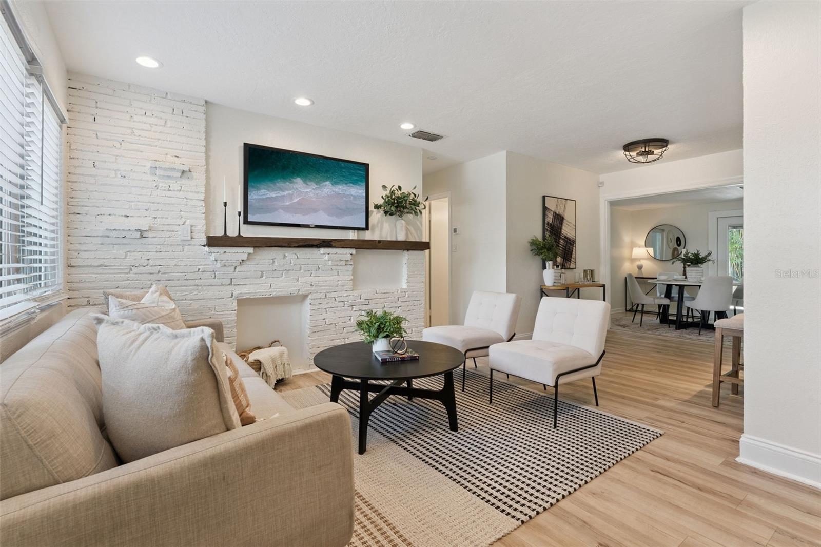 2015 S OSCEOLA AVENUE