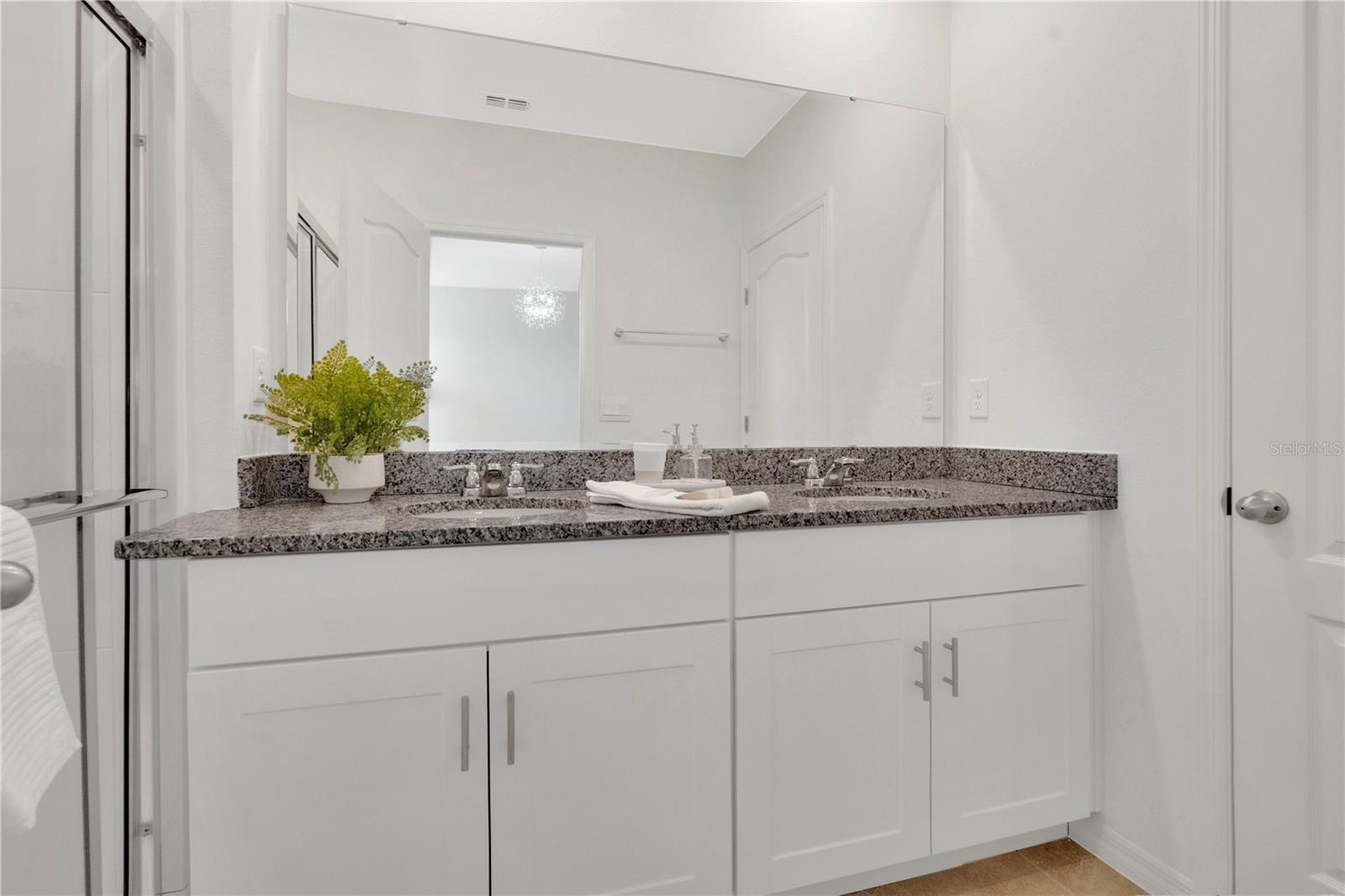 SOLTERRA PH 2D - Residential Lease