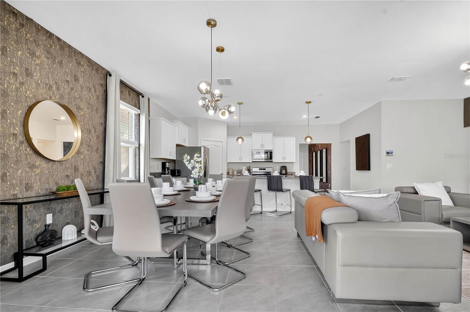 SOLTERRA PH 2D - Residential Lease