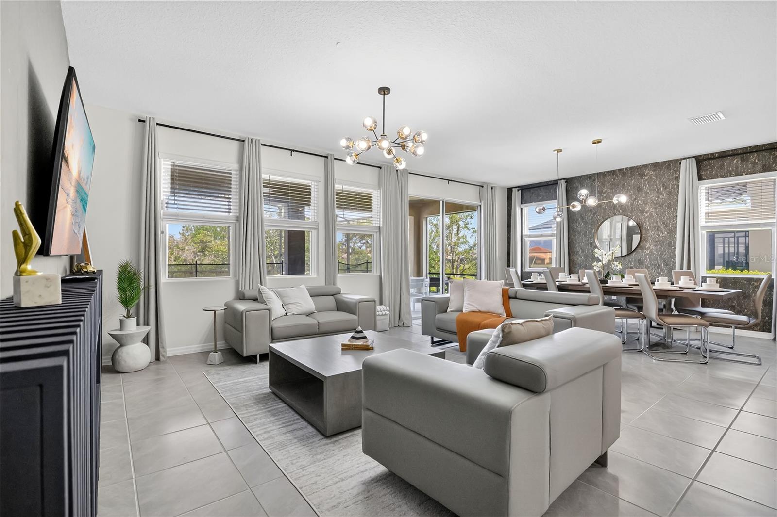 SOLTERRA PH 2D - Residential Lease