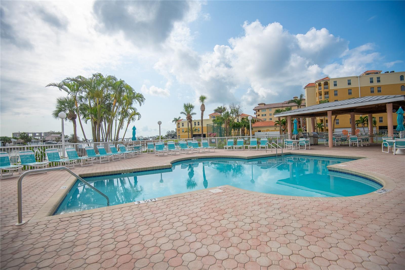 SUNRISE RESORT ON ST PETE BEACH CONDO - Residential