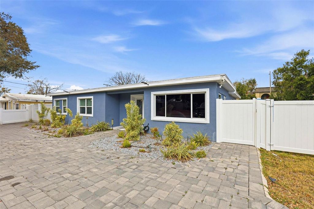 Photo of 2521 W Crest Avenue, Tampa, FL 33614 (MLS # TB8479607)